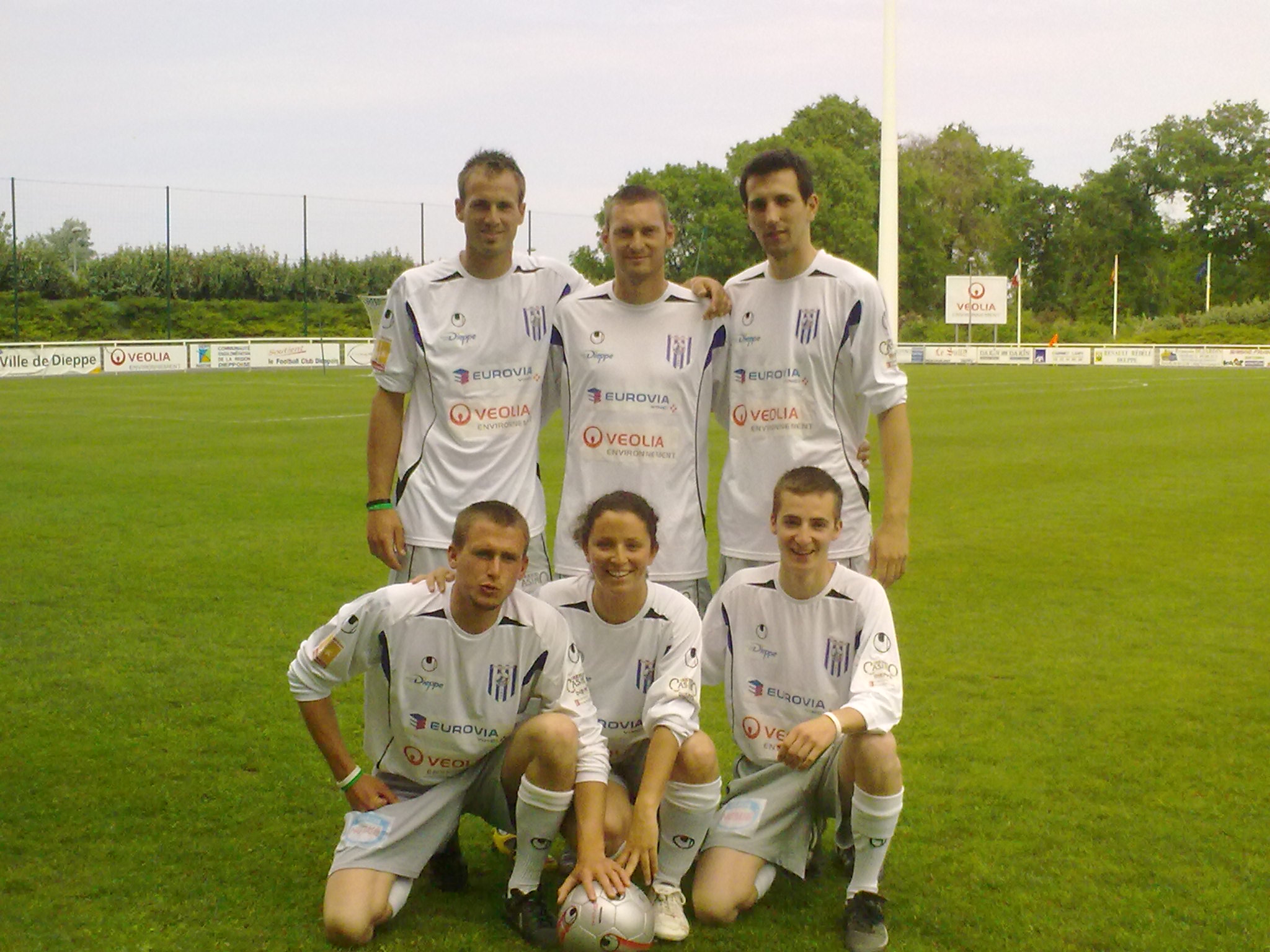 joueurs de l`association arborant le maillot de la s&eacute;lection dieppoise